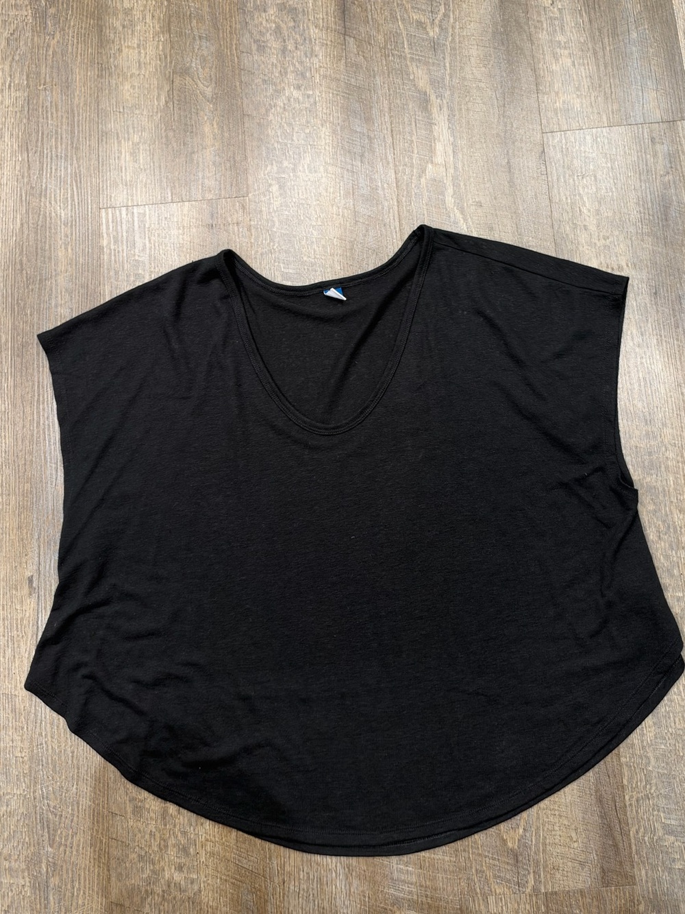 Plus size Black Women's Relaxed Scoop Neck Top